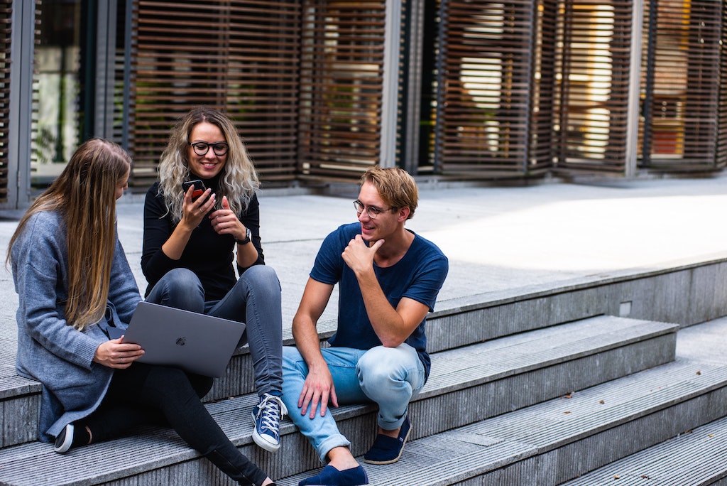 pexels-buro-millennial-1438072